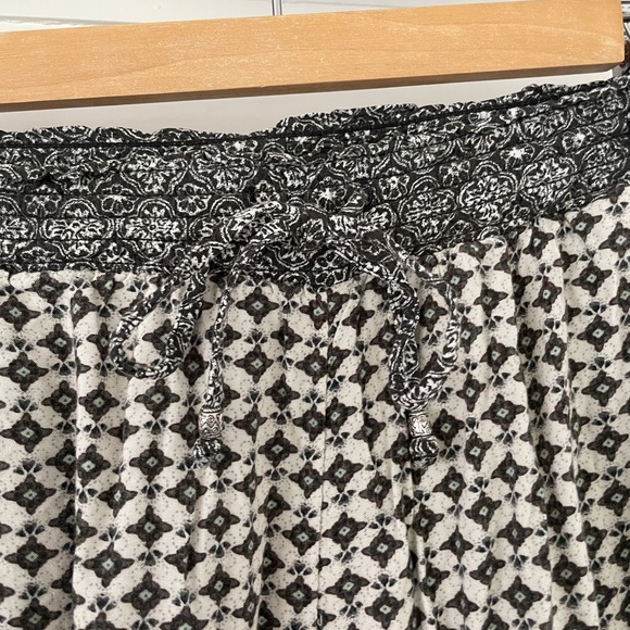 American Eagle Pattern Drawstring Pants - Picture 2 of 6